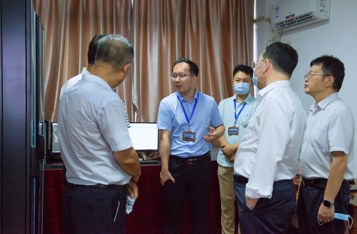 clip_image009.jpg clip_image009.jpg