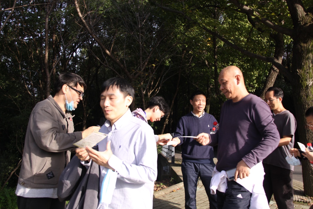 clip_image033.jpg clip_image033.jpg